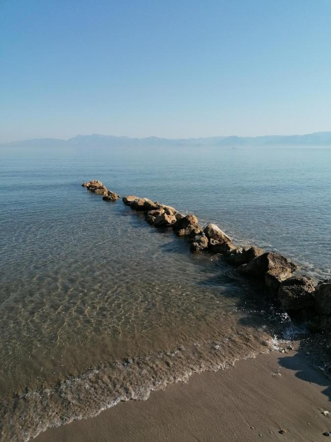 Anastazia'S Seaside Apartments Roda  Exterior foto